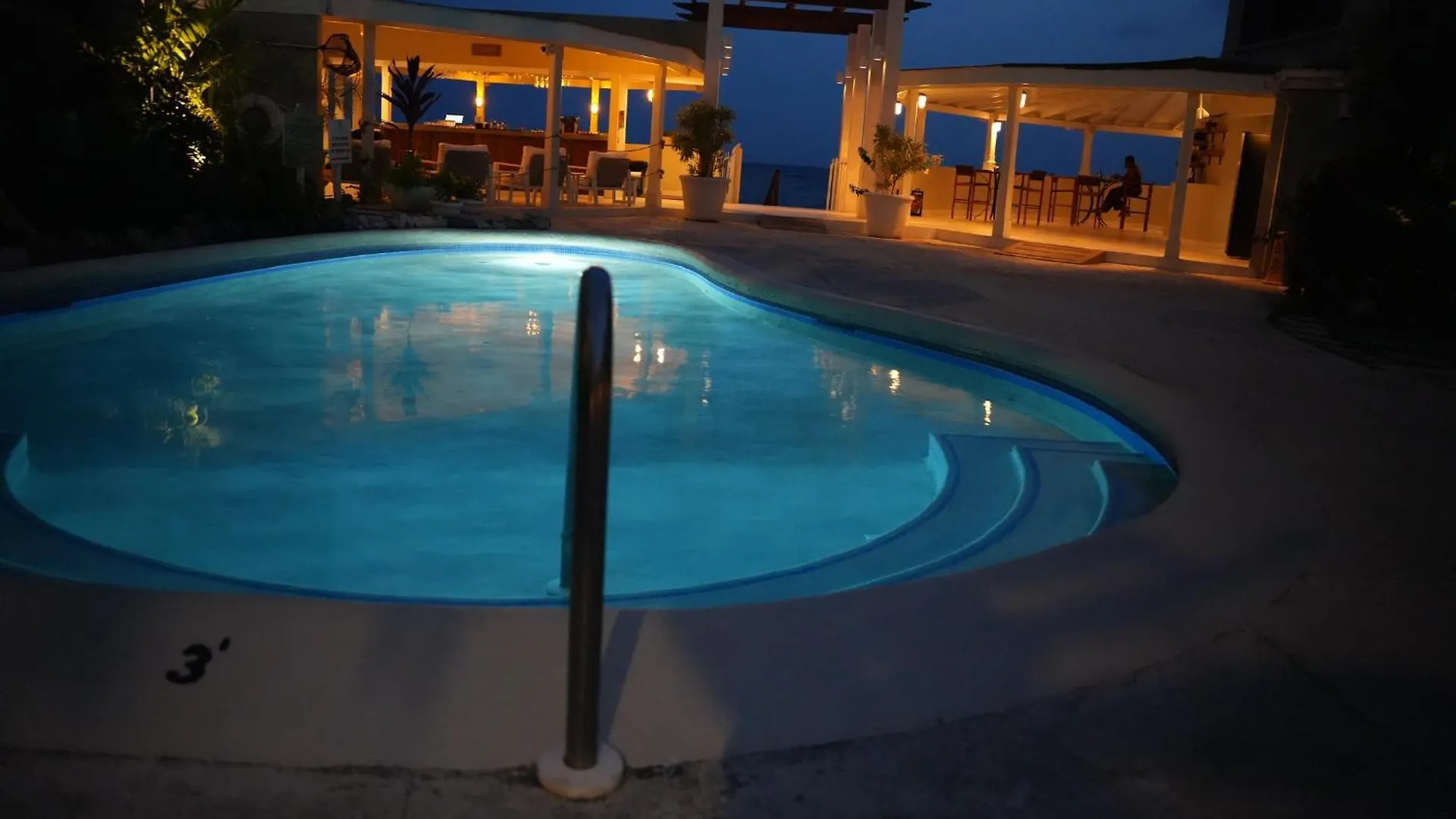 Hotel Leroy Christ Church 0*,  Barbados