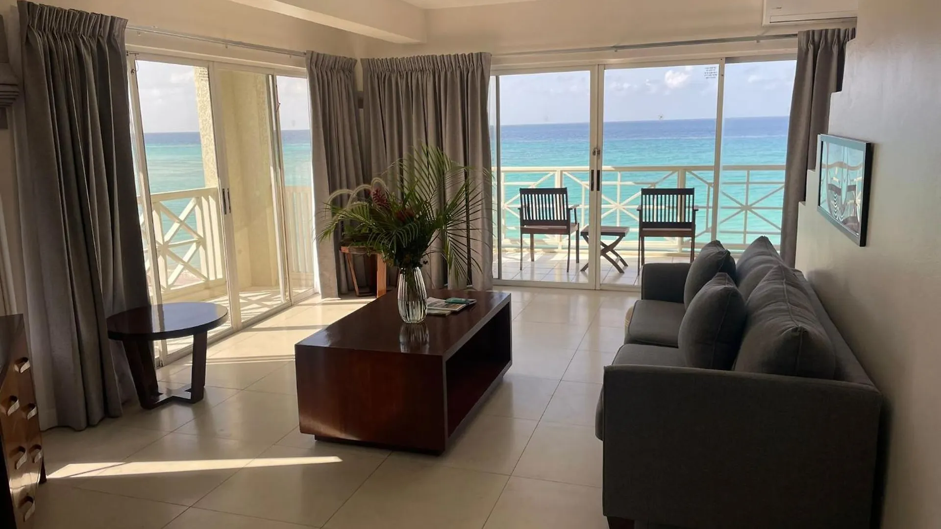 Hotel Leroy Christ Church Barbados