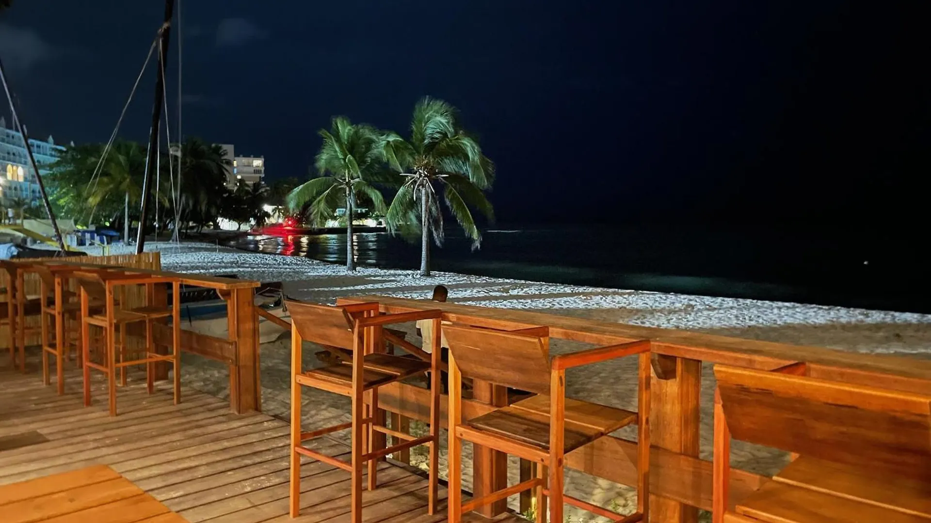 Hotel Leroy Christ Church 0*,  Barbados