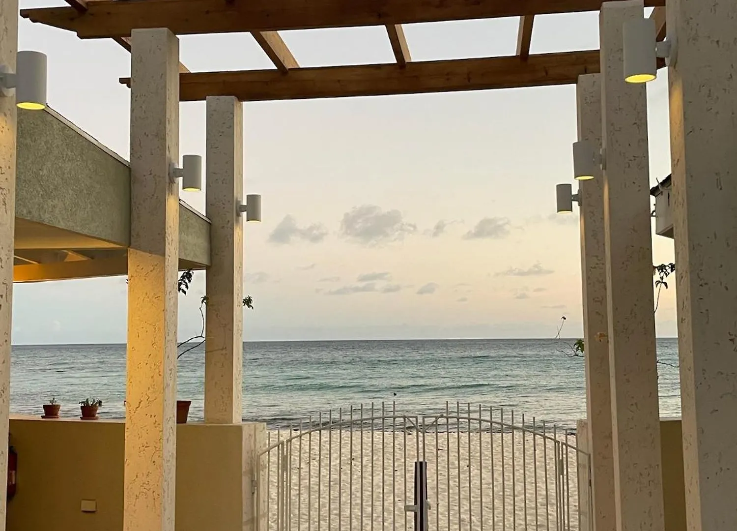 Hotel Leroy كرايست تشيرش 0*,