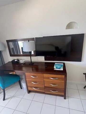 Hotel Leroy Christ Church Barbados